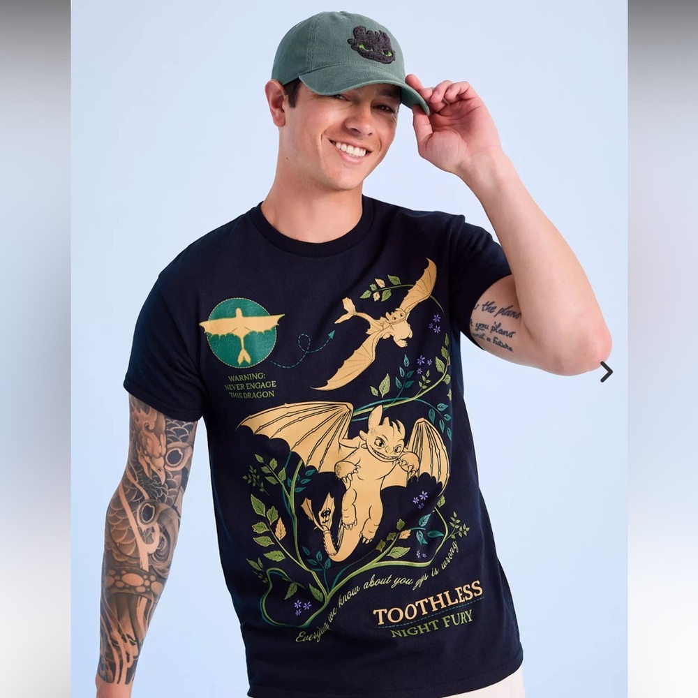 DreamWorks How to Train Your Dragon Toothless Fury Botanical T-Shirt Size Large